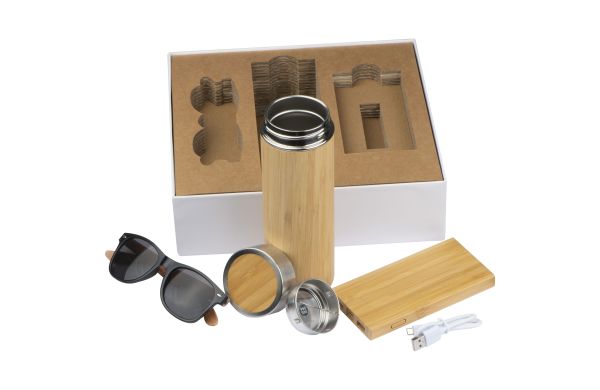 Geschenkset bestehend aus Powerbank, Thermobecher und Sonnenbrille