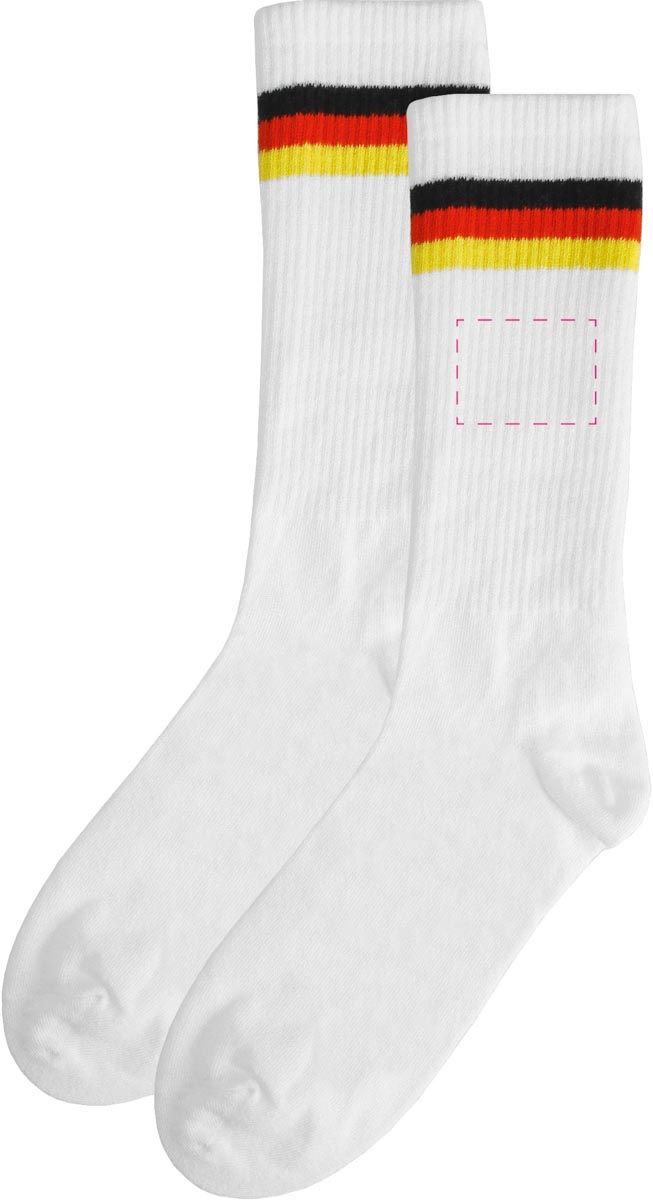 mittig unter Bund (4x3 cm)