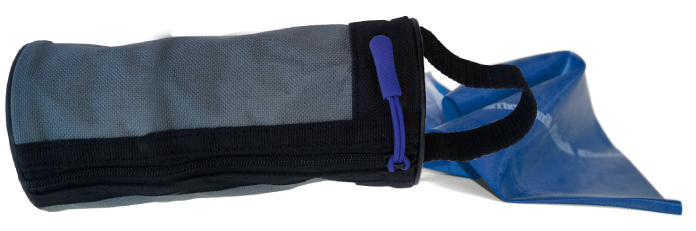 auf dem Theraband, mittig (20 x 8 cm)